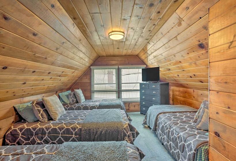 Half Mi To Shaver Lake: Cabin W/ Wraparound Deck