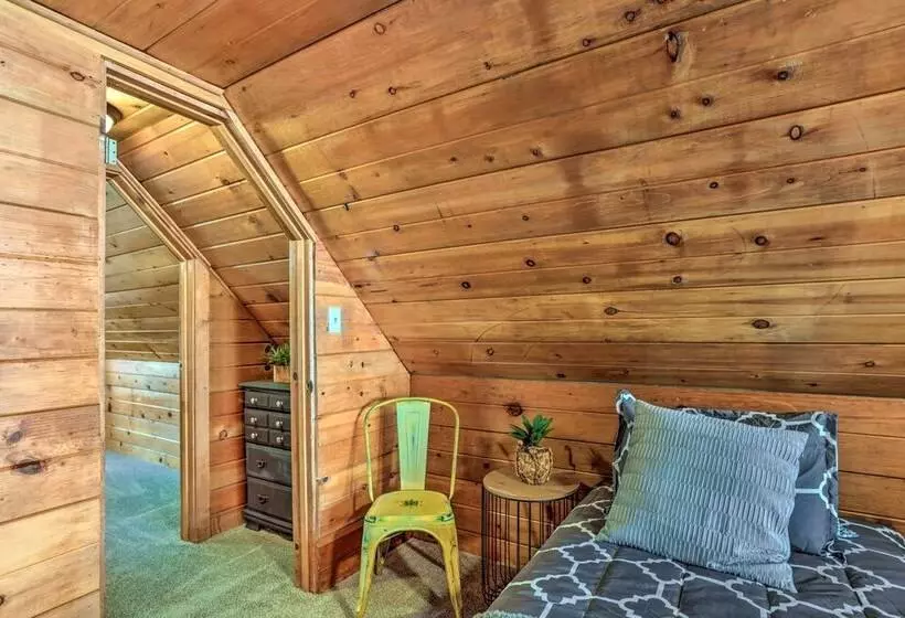 Half Mi To Shaver Lake: Cabin W/ Wraparound Deck