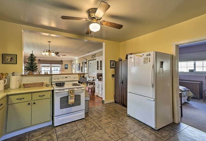 Downtown Cabin < 10 Miles To Mt Shasta Ski Park!