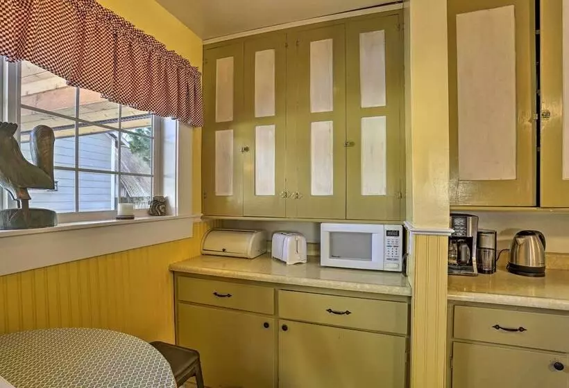 Downtown Cabin < 10 Miles To Mt Shasta Ski Park!