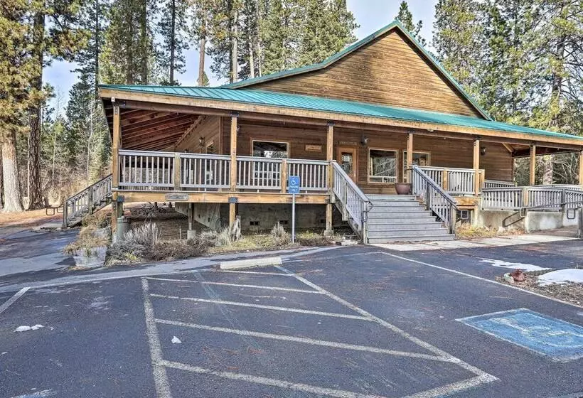 Downtown Cabin < 10 Miles To Mt Shasta Ski Park!