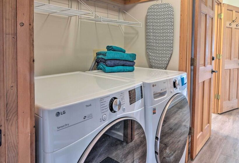 Dreamy Santa Fe Hideaway W/ Mountain Views!