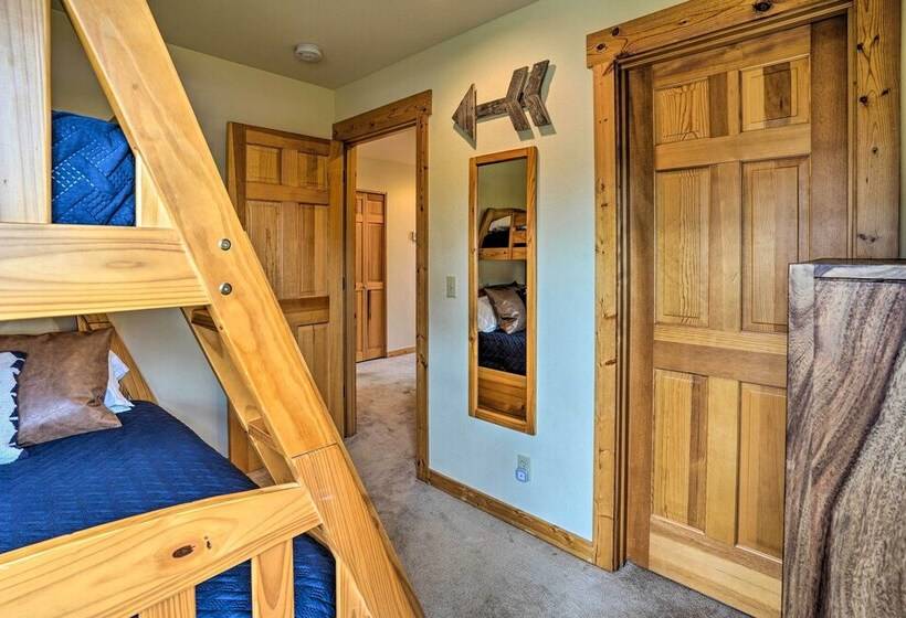 Eagle Crest Retreat W/ Great Wifi & Resort Access!