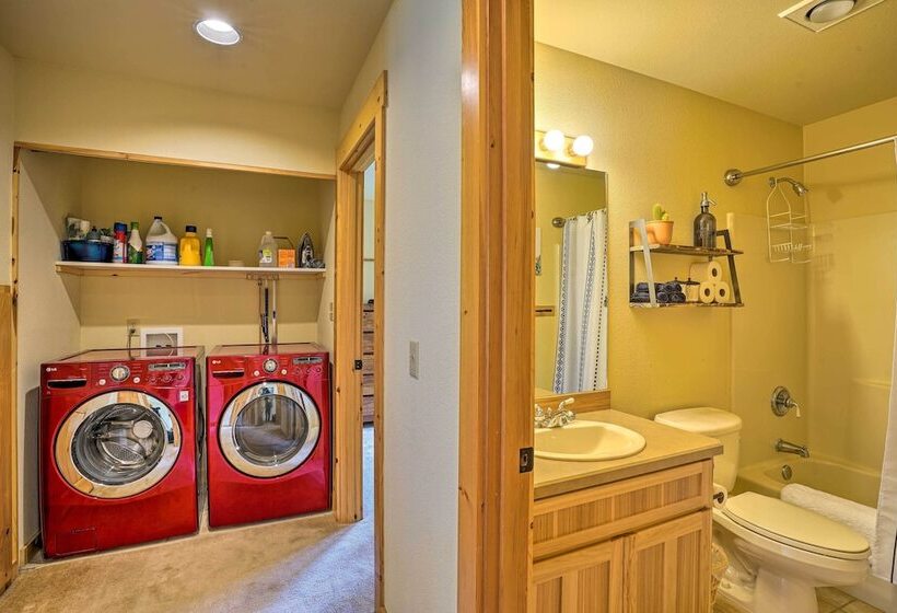 Eagle Crest Retreat W/ Great Wifi & Resort Access!