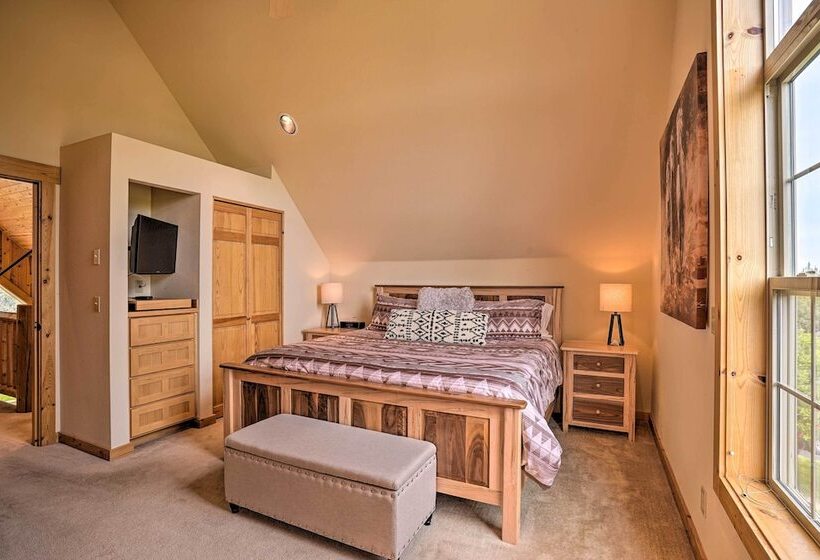 Eagle Crest Retreat W/ Great Wifi & Resort Access!