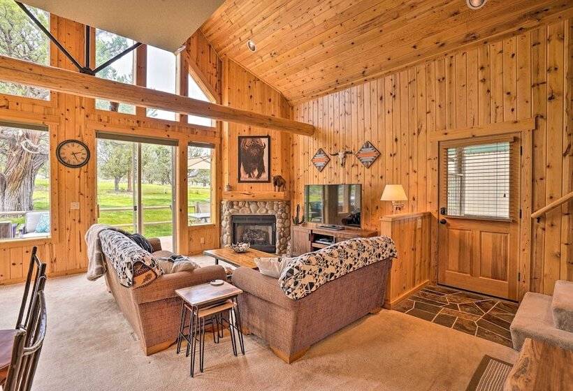 Eagle Crest Retreat W/ Great Wifi & Resort Access!