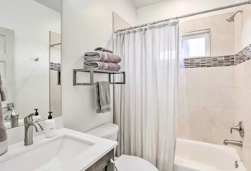 Eden Home W/ Stunning View ~ 6 Mi To Skiing!