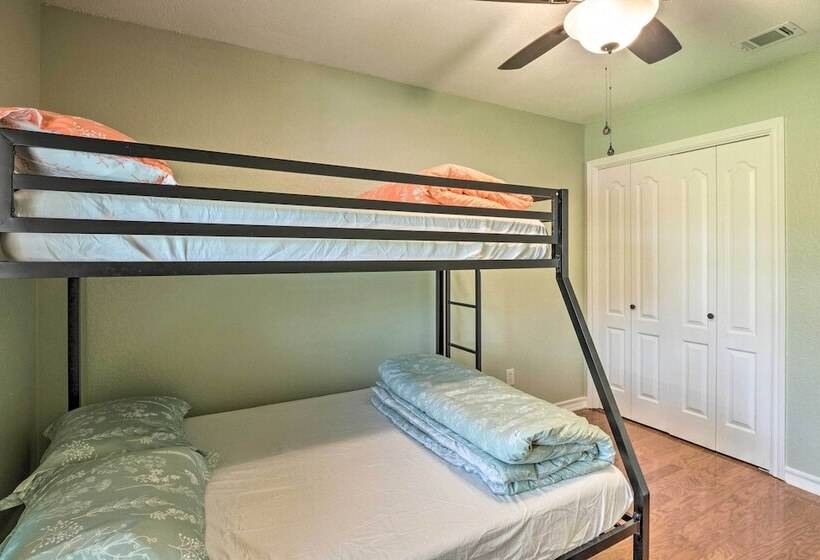 Gorgeous Hutto Home W/ Hot Tub, Pool, & Fire Pit!