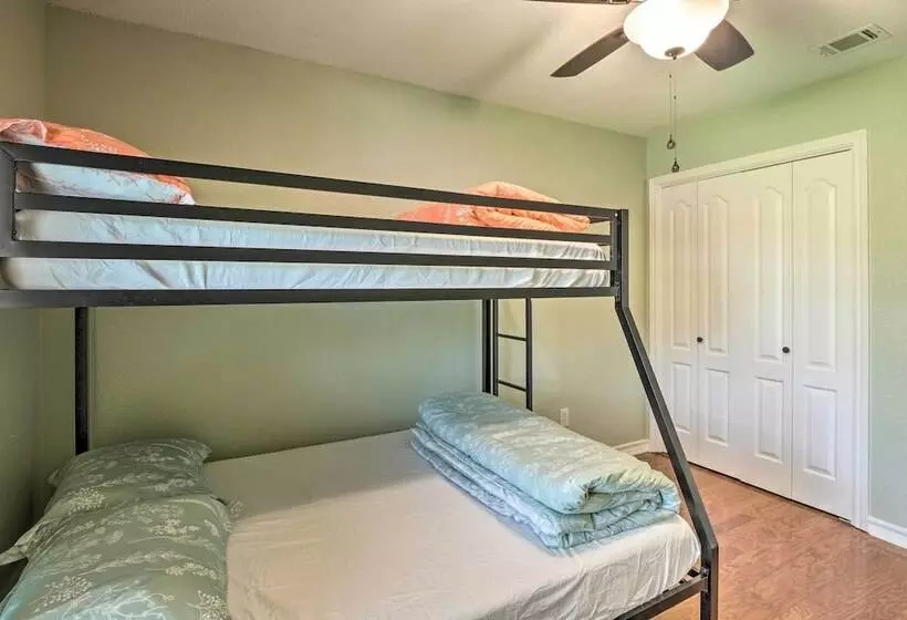 Gorgeous Hutto Home W/ Hot Tub, Pool, & Fire Pit!