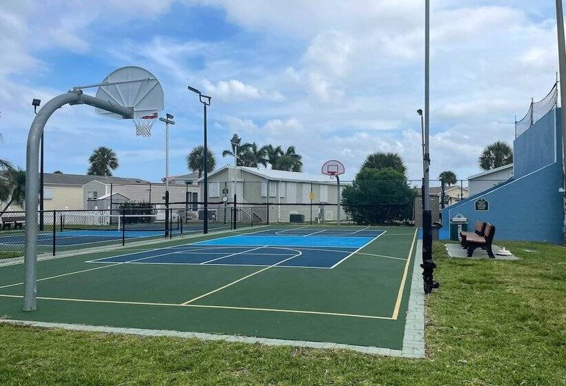 Jensen Beach Home W/ Private Beach Access!