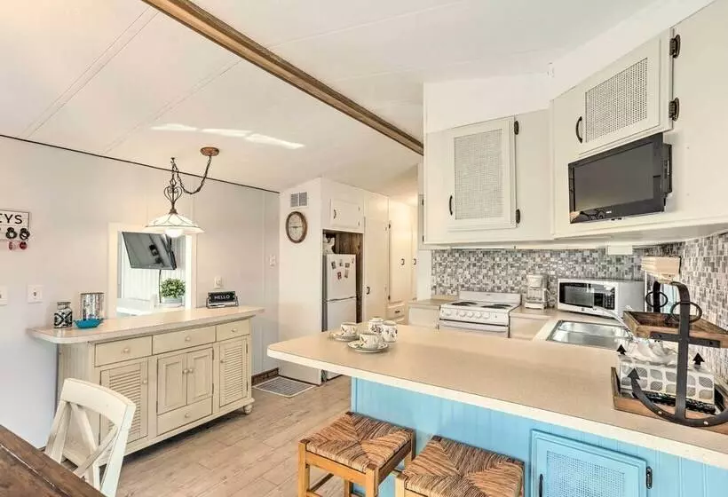 Jensen Beach Home W/ Private Beach Access!