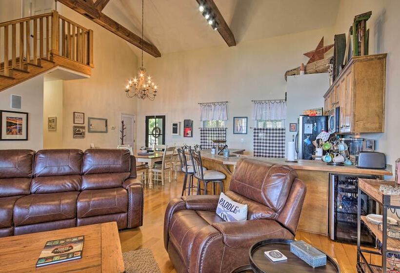 Lakefront Paradise W/ Fire Pit Dogs Welcome!