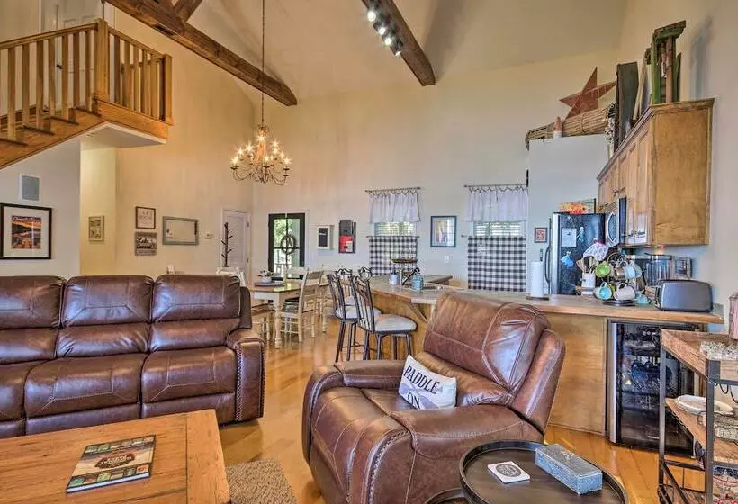 Lakefront Paradise W/ Fire Pit   Dogs Welcome!