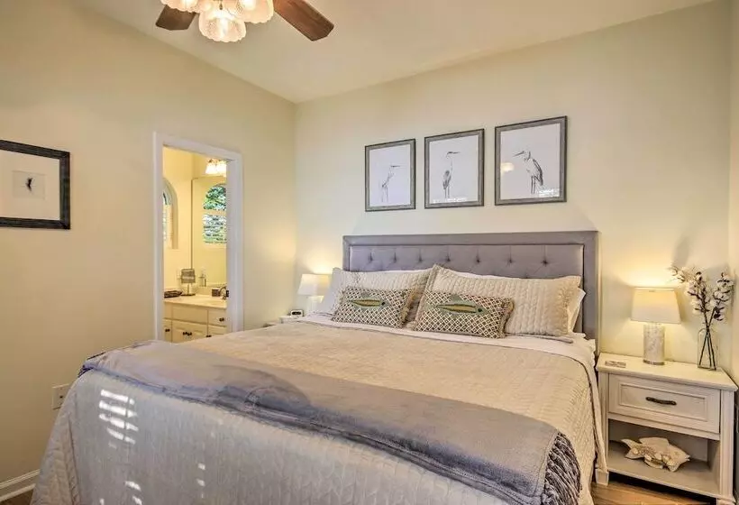 Lakefront Paradise W/ Fire Pit   Dogs Welcome!