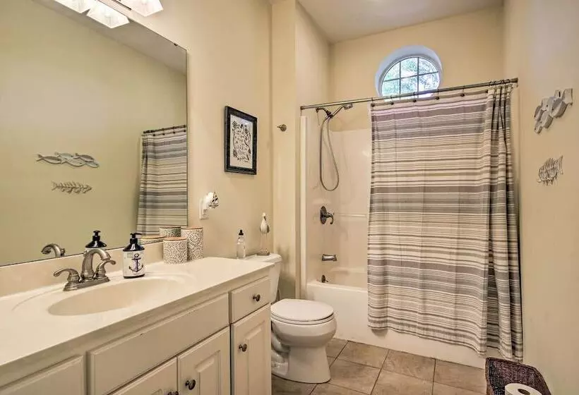 Lakefront Paradise W/ Fire Pit   Dogs Welcome!