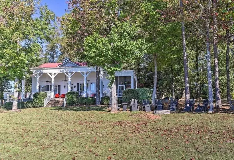 Lakefront Paradise W/ Fire Pit   Dogs Welcome!