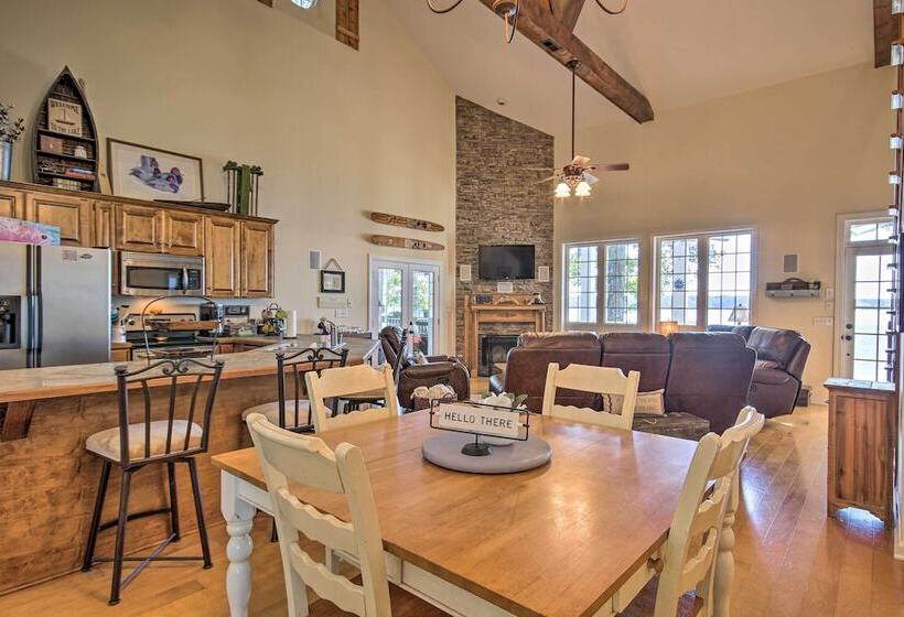 Lakefront Paradise W/ Fire Pit Dogs Welcome!