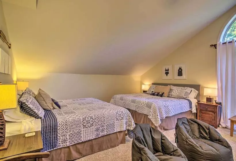 Lakefront Paradise W/ Fire Pit   Dogs Welcome!