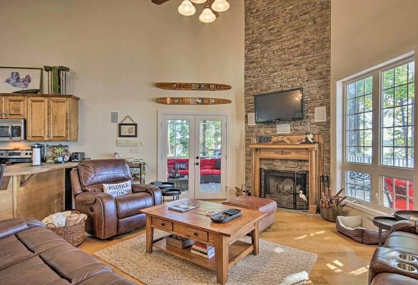 Lakefront Paradise W/ Fire Pit Dogs Welcome!