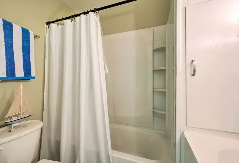 Lovely Lakewood Cottage Near Chautauqua Lake!