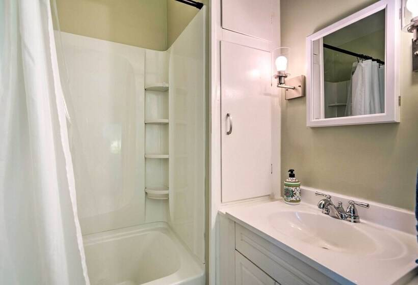 Lovely Lakewood Cottage Near Chautauqua Lake!