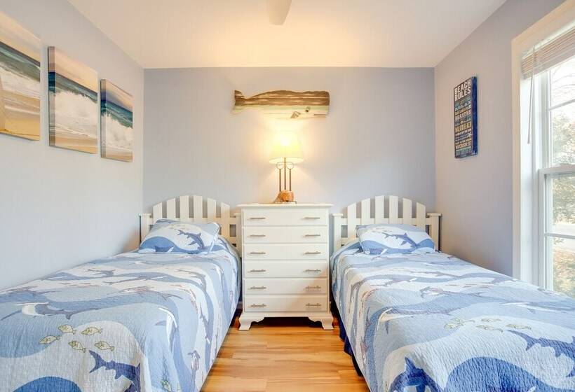 Lovely Ocean View Retreat, 3 Mi To Bethany Beach!