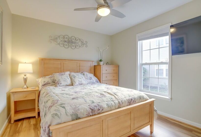 Lovely Ocean View Retreat, 3 Mi To Bethany Beach!