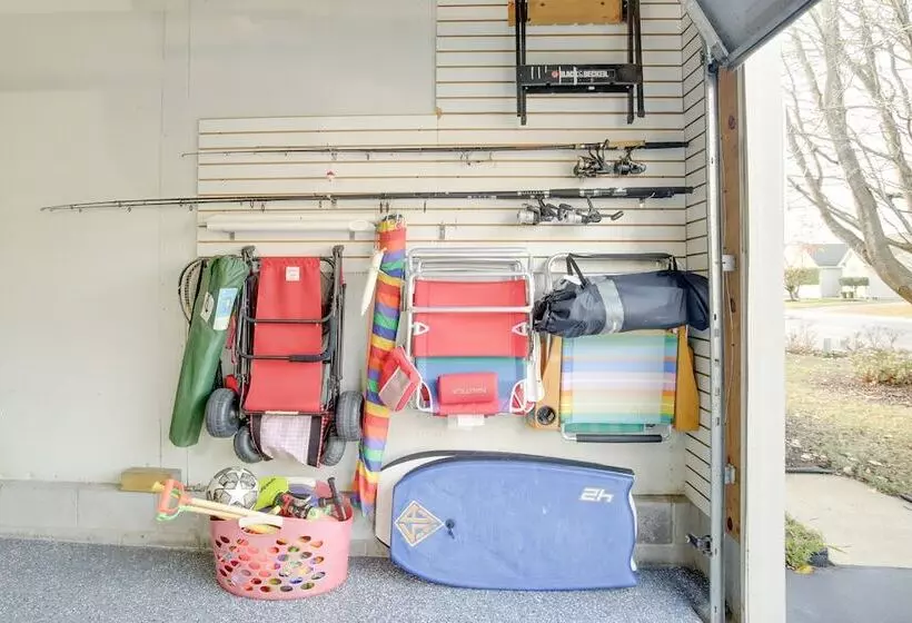 Lovely Ocean View Retreat, 3 Mi To Bethany Beach!