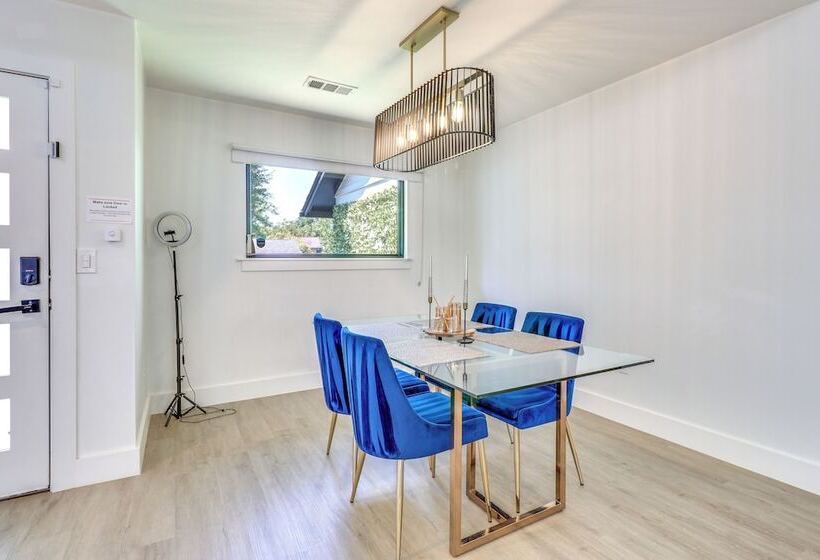 Luxury Austin Home W/ Game Room & Fire Pit!