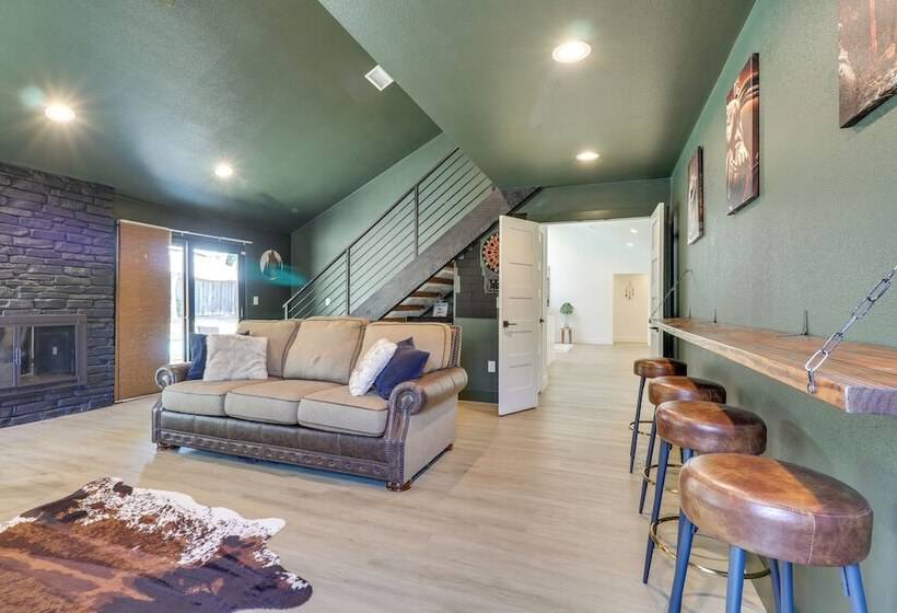 Luxury Austin Home W/ Game Room & Fire Pit!