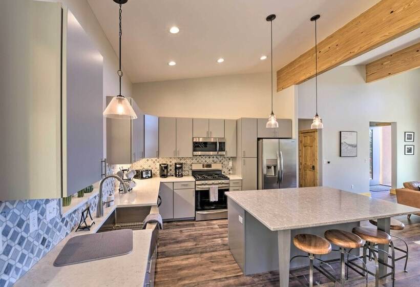 Modern Mtn View Retreat ~ 2 Mi To Ski Resort!