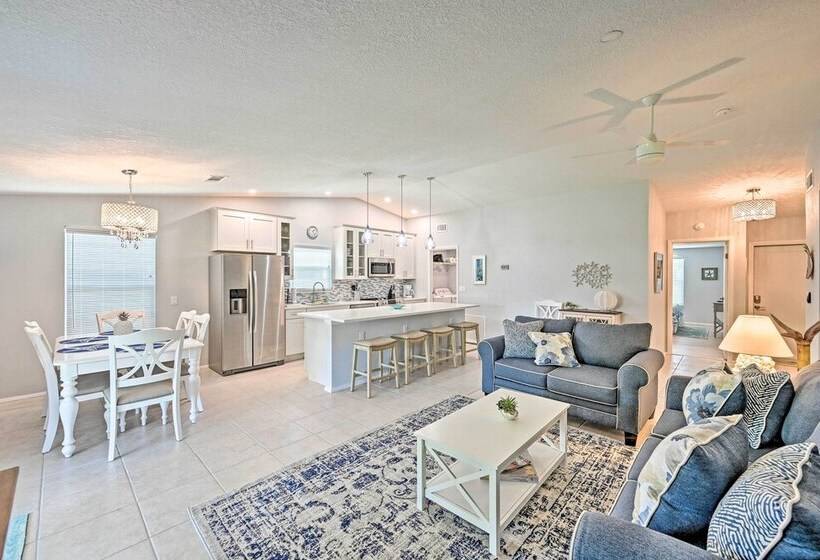 Modern Retreat With Pool Near Vanderbilt Beach!