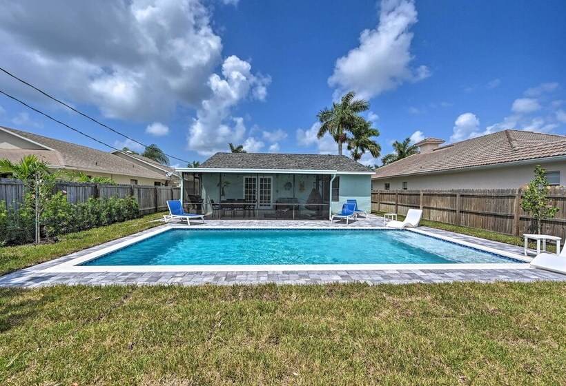 Modern Retreat With Pool Near Vanderbilt Beach!