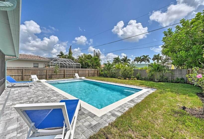 Modern Retreat With Pool Near Vanderbilt Beach!