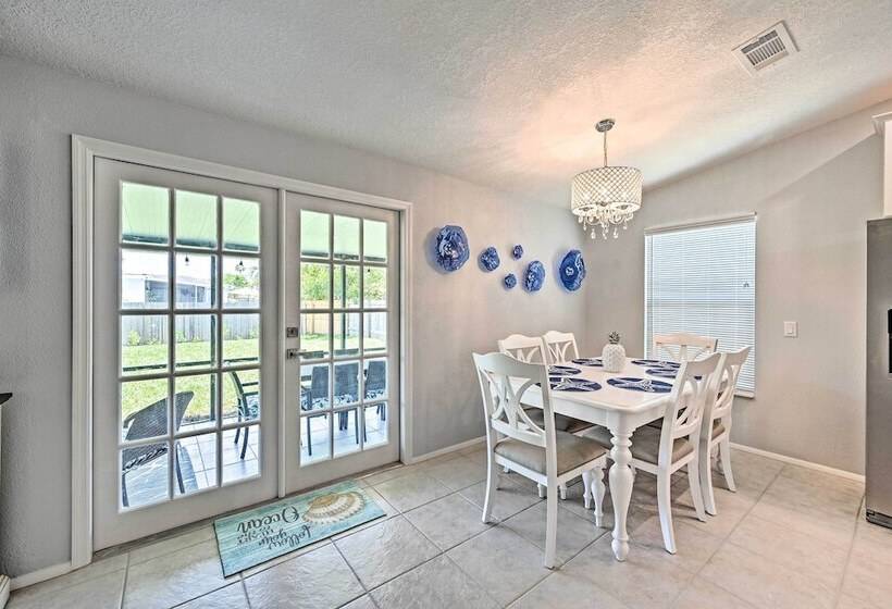 Modern Retreat With Pool Near Vanderbilt Beach!