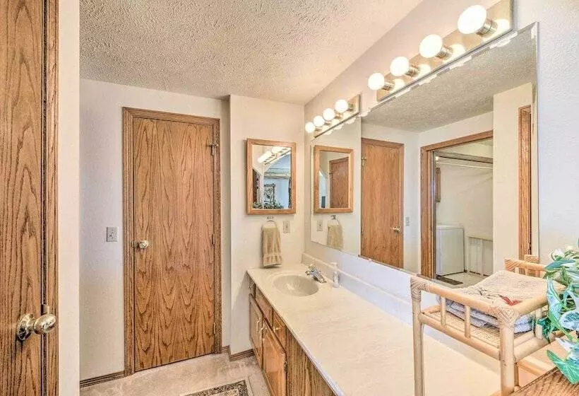 Mountain View Buena Vista Home: 1 Mile To Main St!