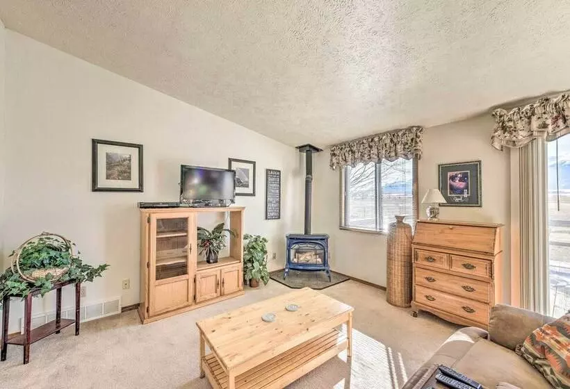 Mountain View Buena Vista Home: 1 Mile To Main St!