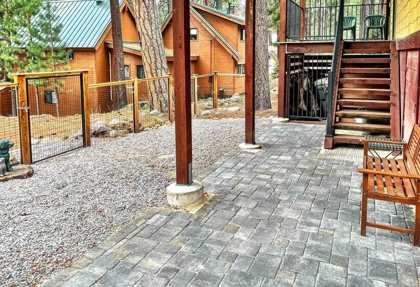 Truckee Home: Donner Lake View, Near Ski Resorts!