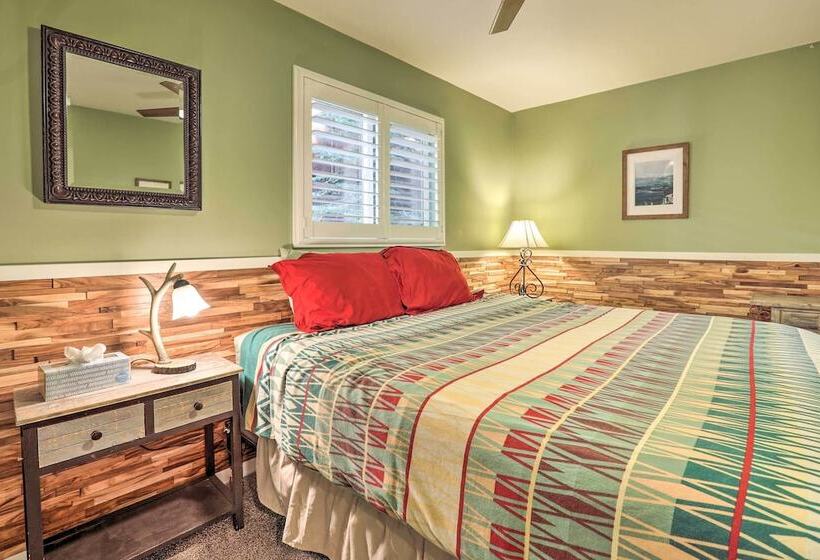 Truckee Home: Donner Lake View, Near Ski Resorts!