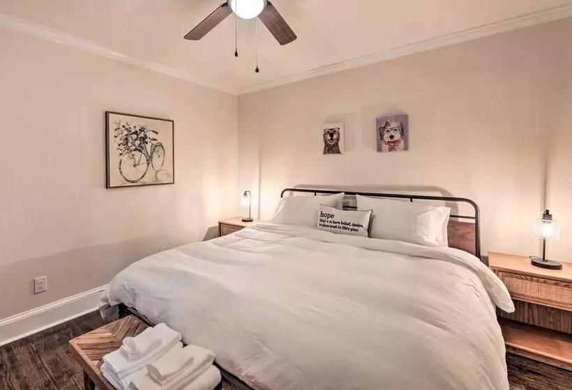 New Bern Retreat W/ Fire Pit ~ 1 Mi To Dtwn!