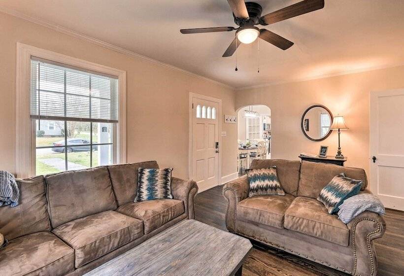 New Bern Retreat W/ Fire Pit ~ 1 Mi To Dtwn!
