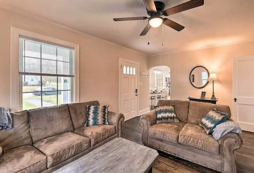 New Bern Retreat W/ Fire Pit ~ 1 Mi To Dtwn!