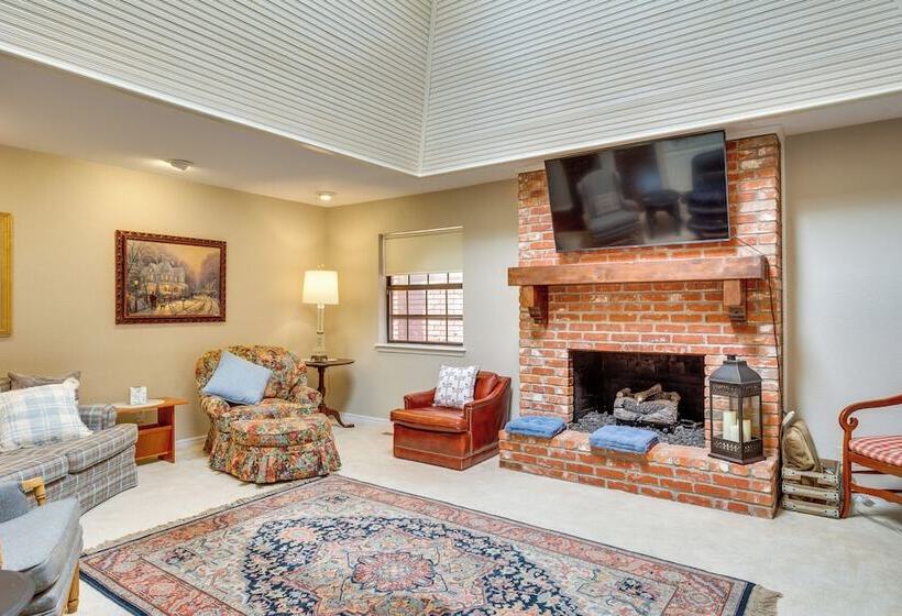 15 Mi To Dtwn: Oklahoma City Family Home