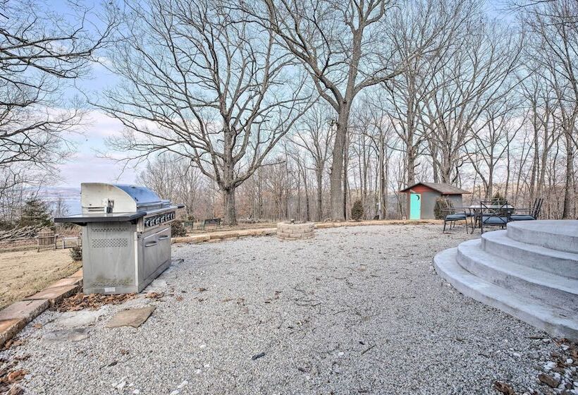 Outdoor Family Fun: Large Home By Beaver Lake!