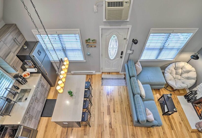 Near Lakes & Resorts: Pet Friendly Long Pond Abode