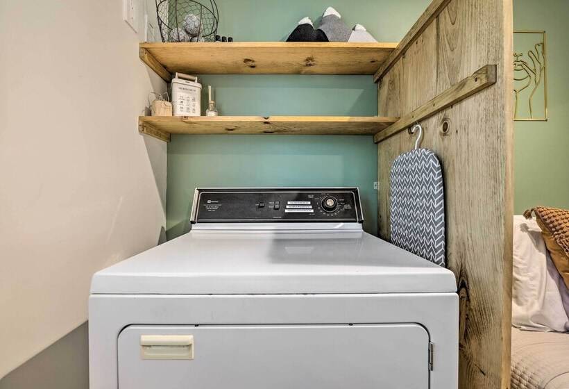 Near Lakes & Resorts: Pet Friendly Long Pond Abode