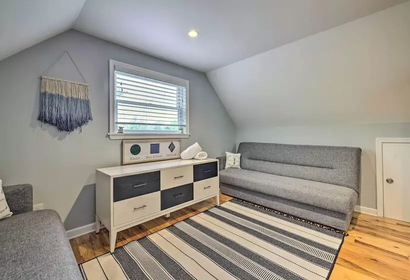 Near Lakes & Resorts: Pet Friendly Long Pond Abode