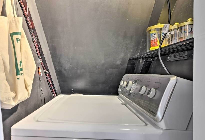 Near Lakes & Resorts: Pet Friendly Long Pond Abode