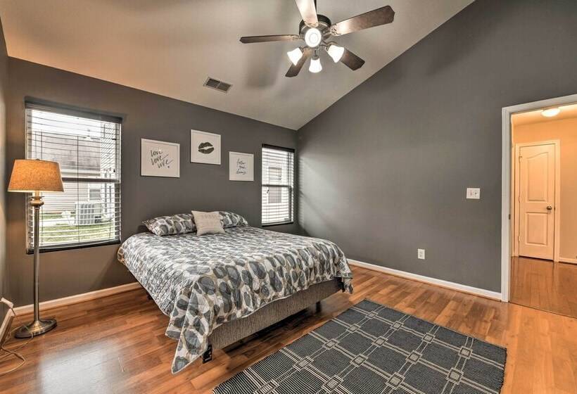 Pet Friendly Retreat W/ Yard: ~ 8 Mi To Downtown!