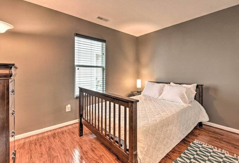 Pet Friendly Retreat W/ Yard: ~ 8 Mi To Downtown!